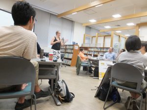 Ms. Anderson conducting the workshop on gender mainstreaming ©CI/Yoji Natori